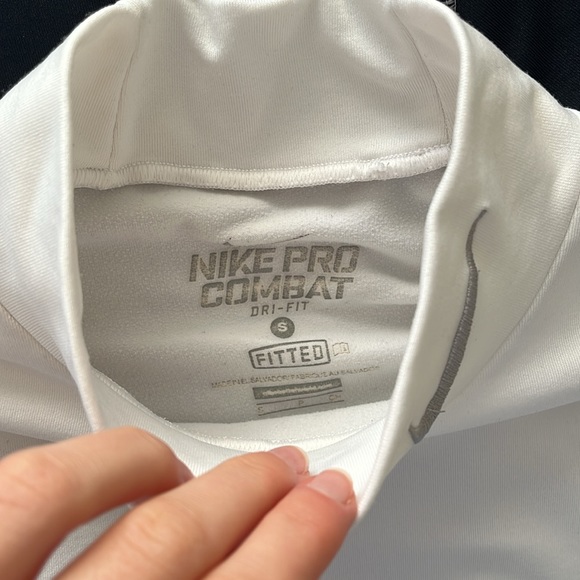 Two Men’s Small Nike Warm Undershirts - DriFit - Picture 2 of 4